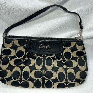 Coach Signature Jacquard Ashley Wristlet Wallet Clutch Mini Bag